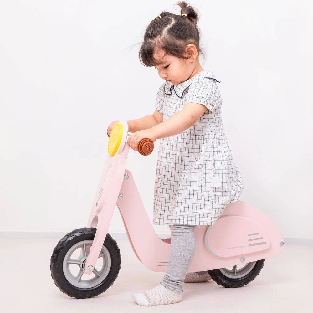 No Brand New Classic Toys Houten Loopscooter - Roze 5 No Brand New Classic Toys Houten Loopscooter - Roze - Afbeelding 3